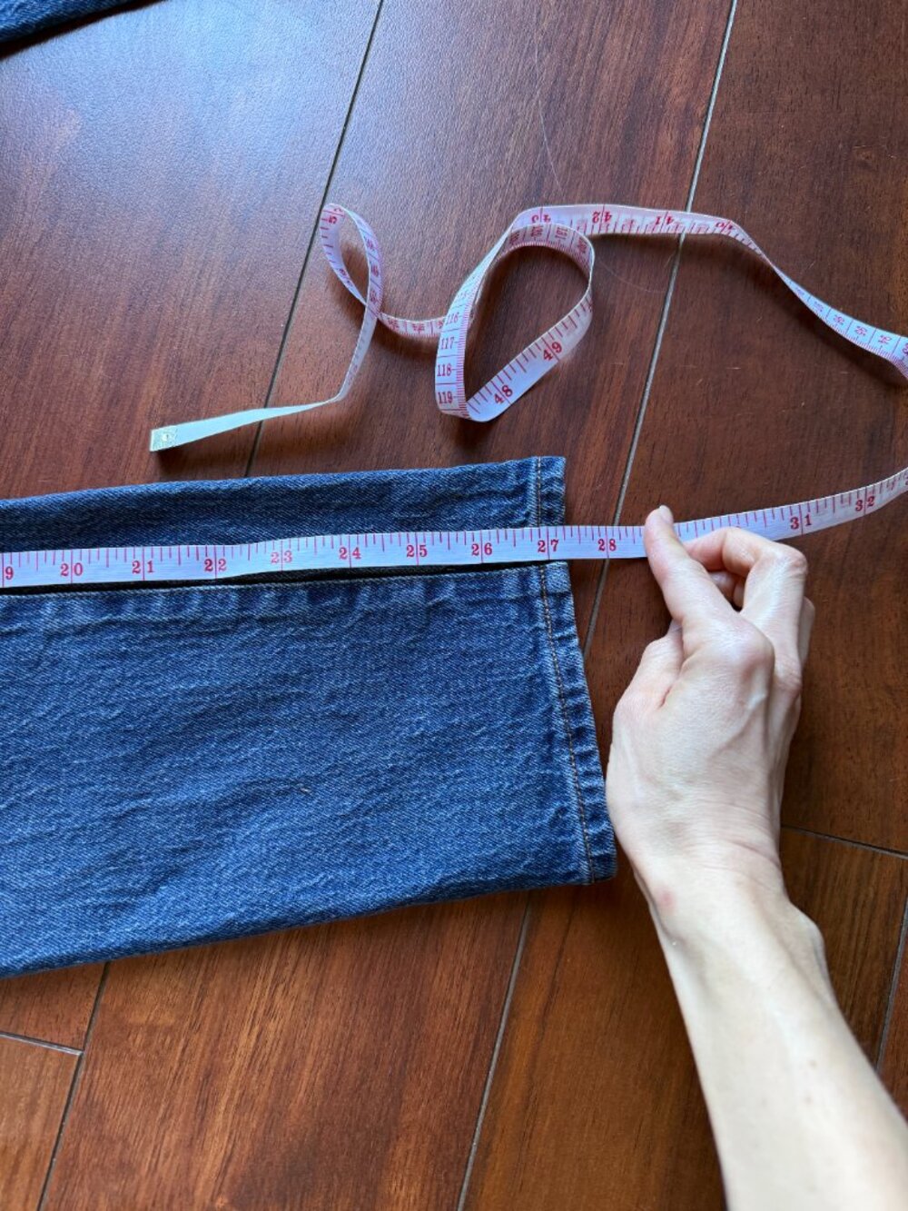 Madewell, The Perfect Vintage Jean Size 26, Straight Leg, Mid Rise Medium Wash - Picture 7 of 9